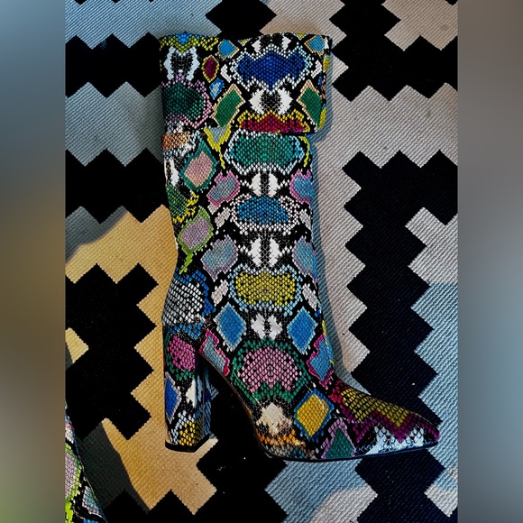Size 39 multi-colored faux snake skin knee high boots - Picture 8 of 11